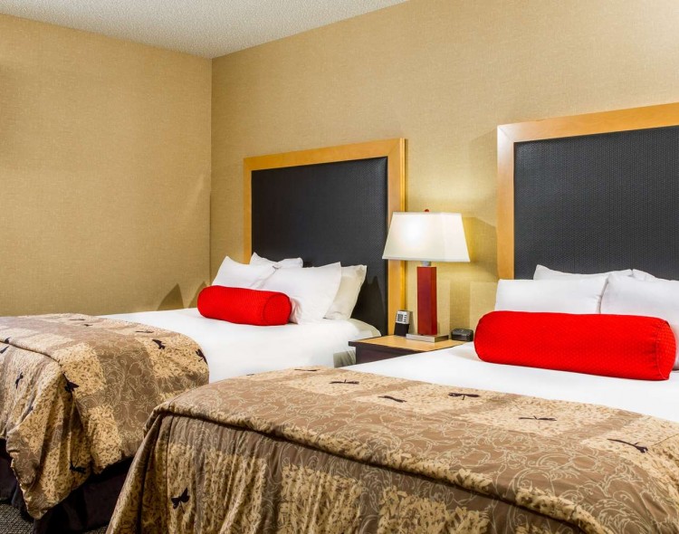 2 Queen Bedroom Suite