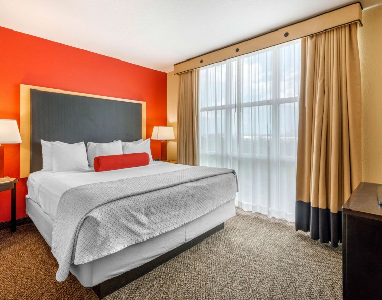 2 King Bedroom Suite