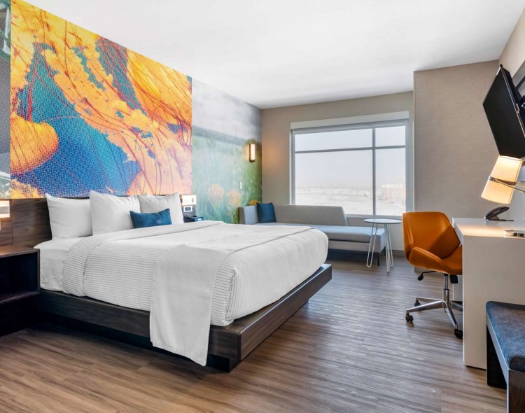 King Tower Suite