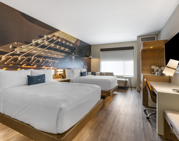 2 Queen Beds
