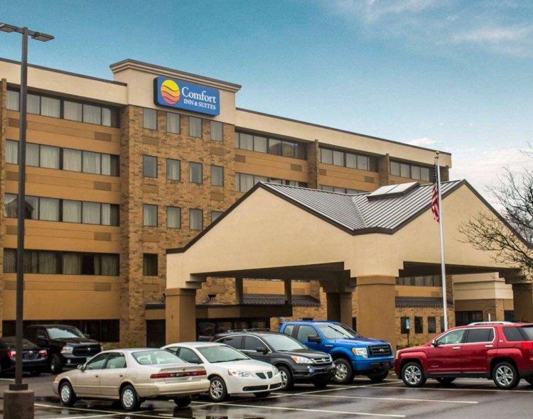 Comfort Inn & Suites hotel in Wadsworth, OH