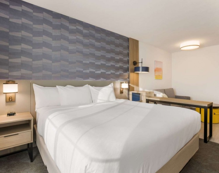 King suite