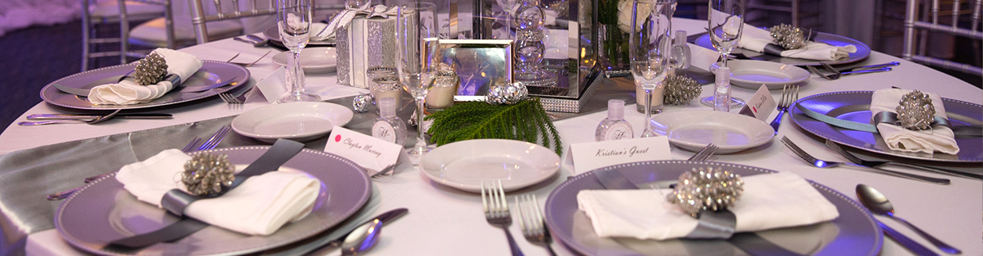 closeup view of a decorated cicle table for an special and important occasion 